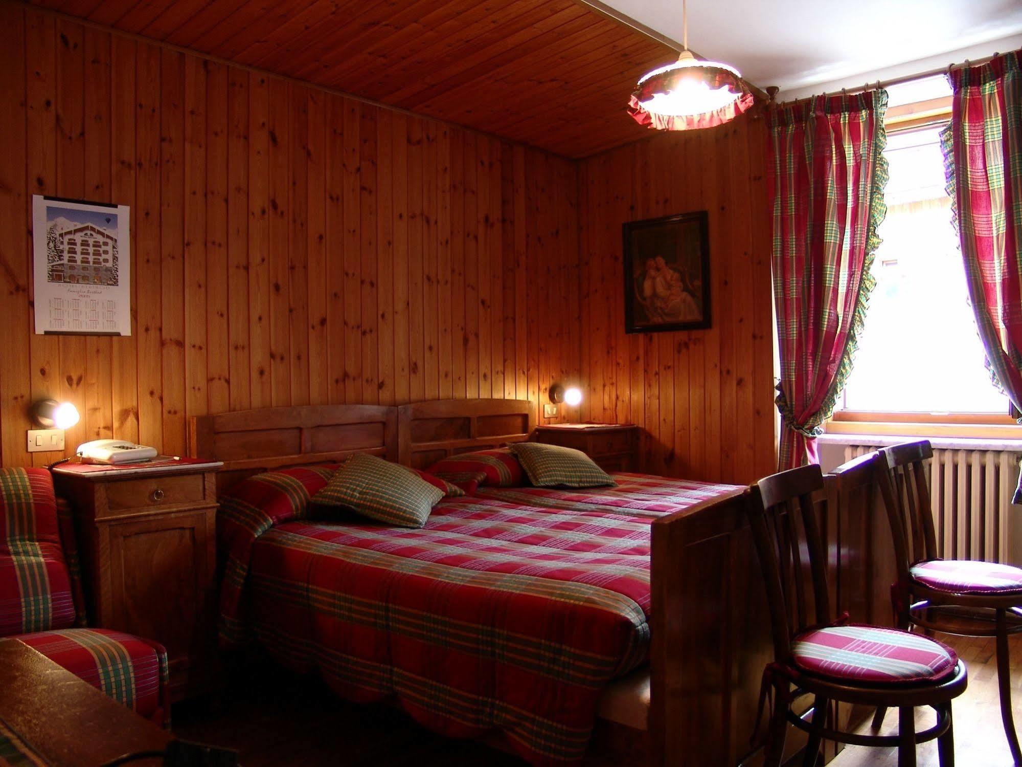 Hotel Berthod Courmayeur Zewnętrze zdjęcie